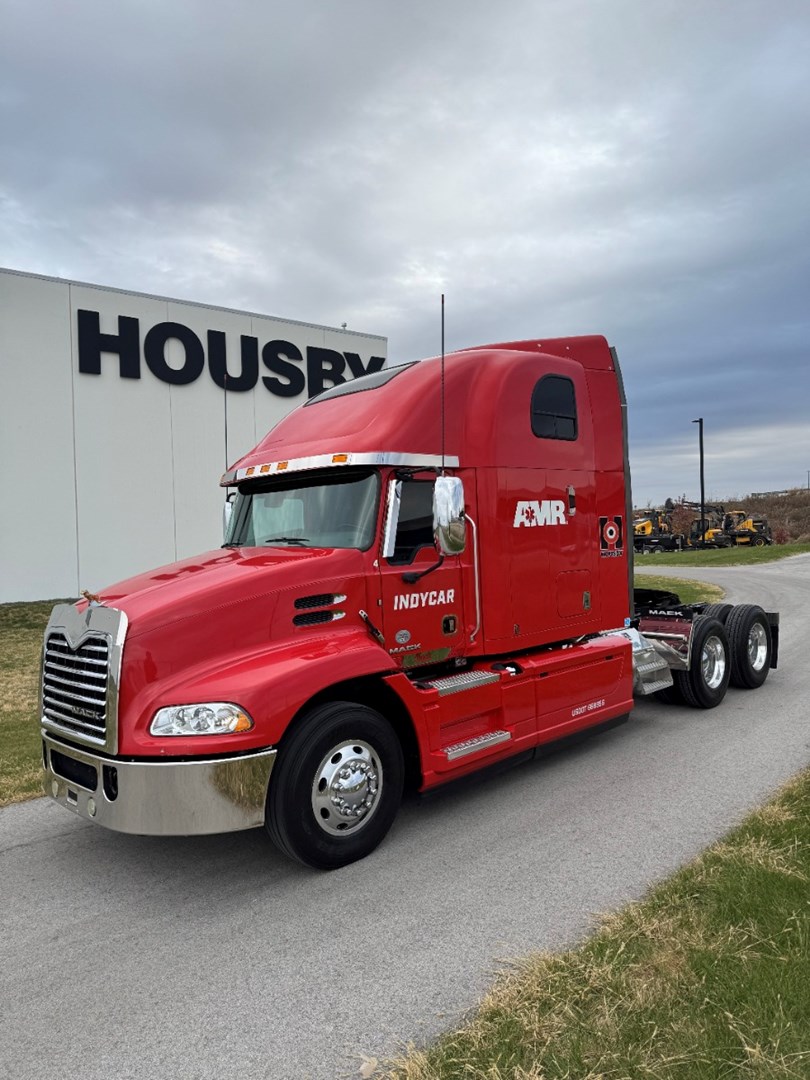 2018 MACK CXU613 - USED TRUCKS SLEEPER